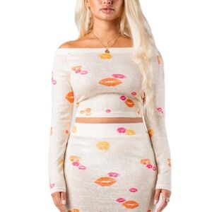 Finesse Aba Kiss Print Off Shoulder Top Size Medium